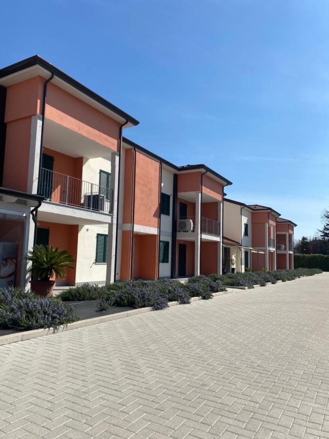 Rta La Pineta Aparthotel Sarzana Exterior photo